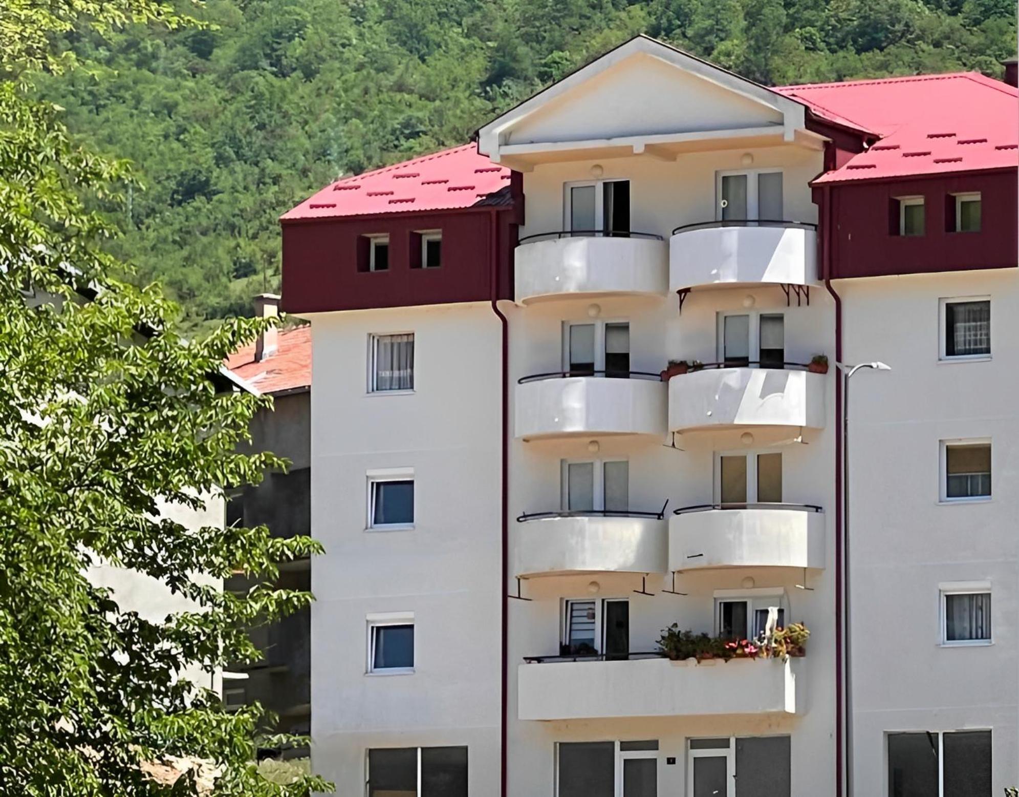 Zora Apartment 普卢日内 外观 照片