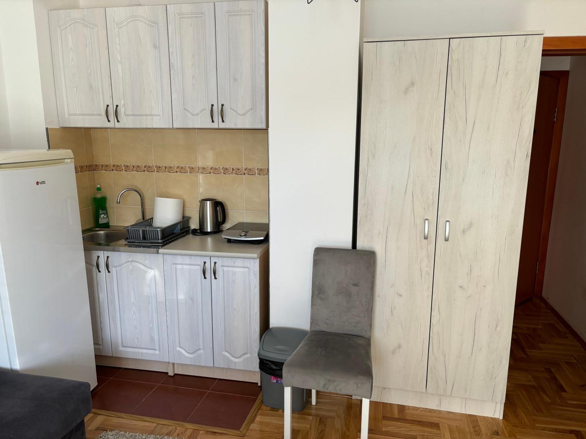 Zora Apartment 普卢日内 外观 照片