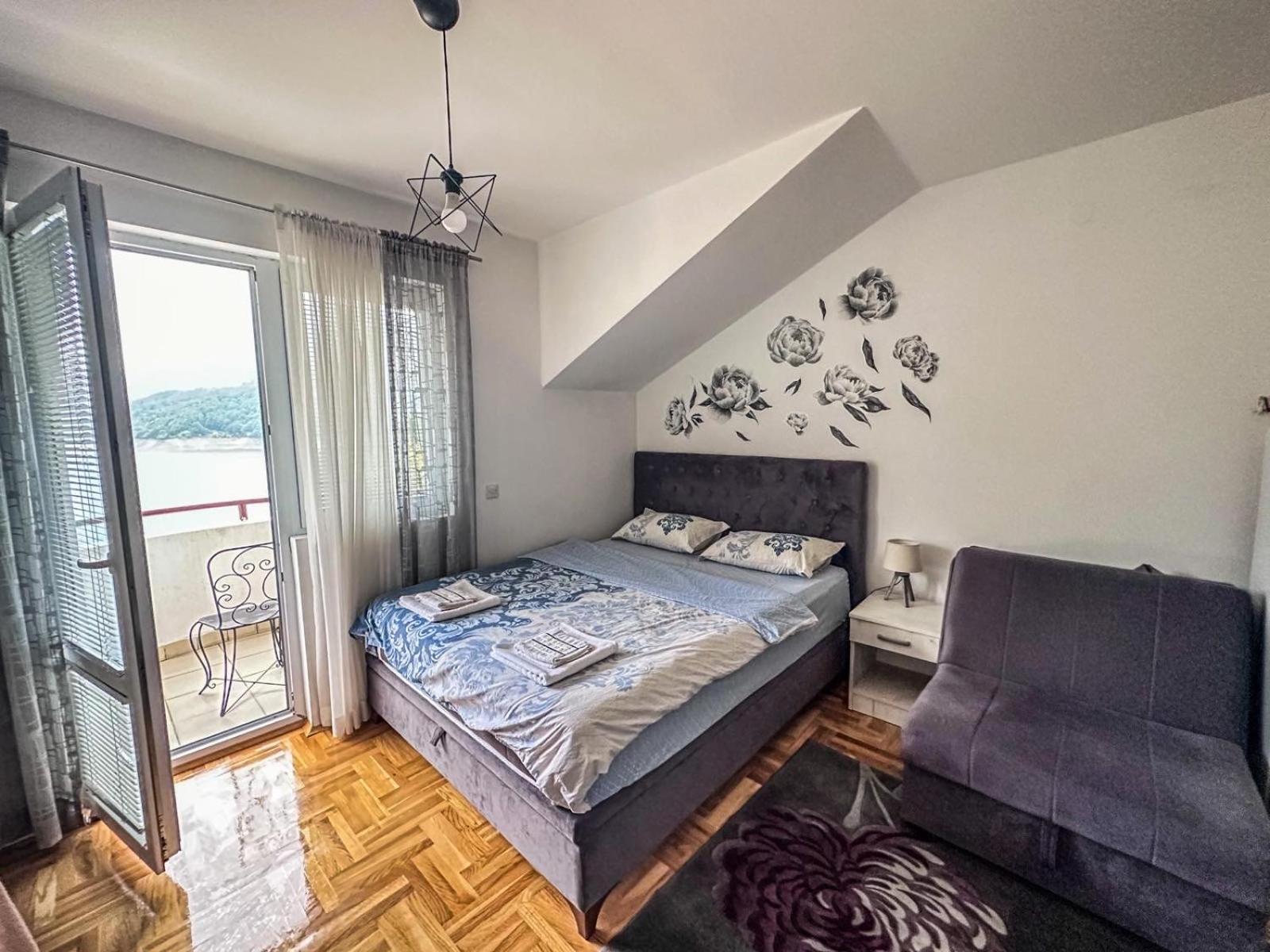 Zora Apartment 普卢日内 外观 照片