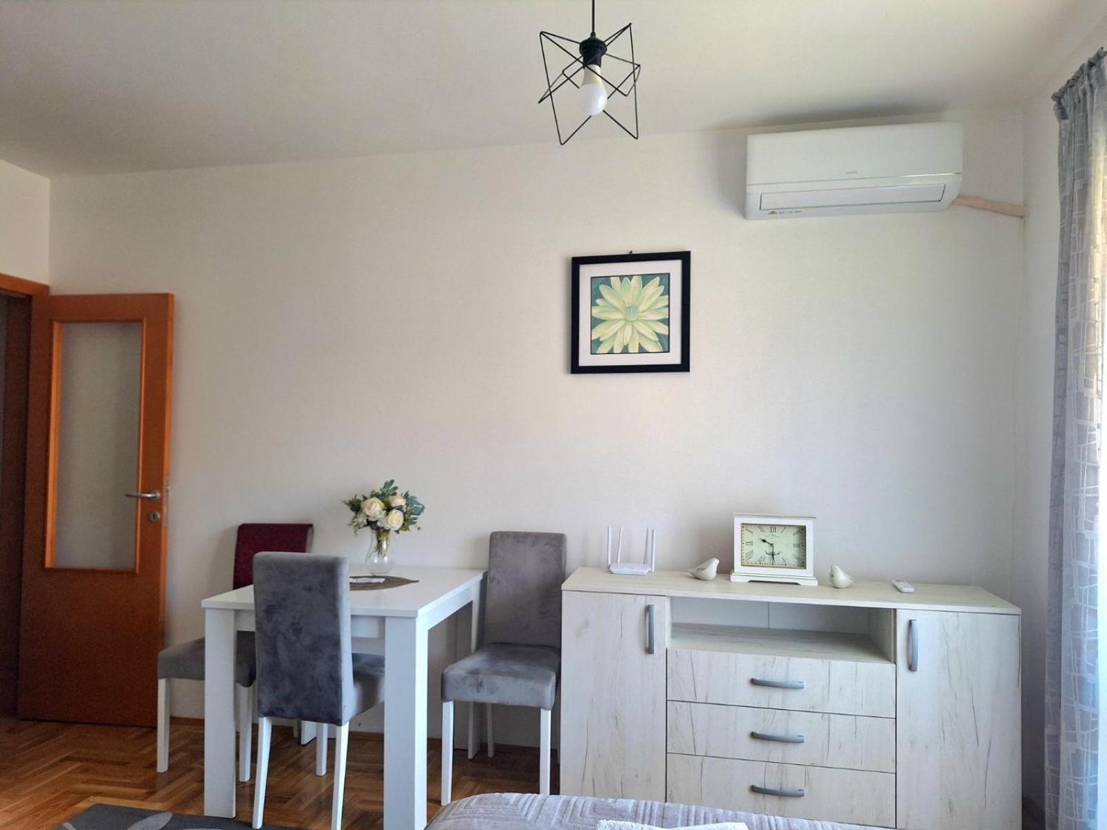 Zora Apartment 普卢日内 外观 照片